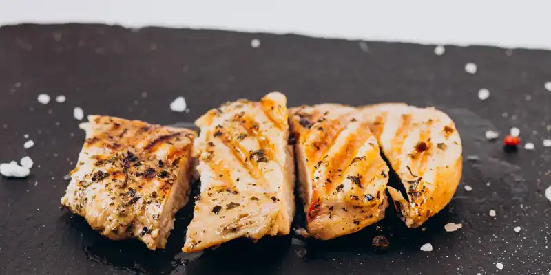 Roasted chicken back (meat only)