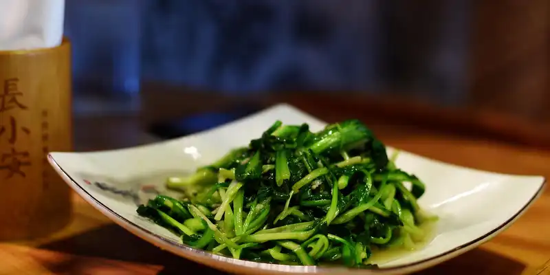 Boiled mustard greens (without salt)