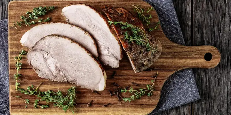 Surlonge de porc rôtie (avec os, rôtis)