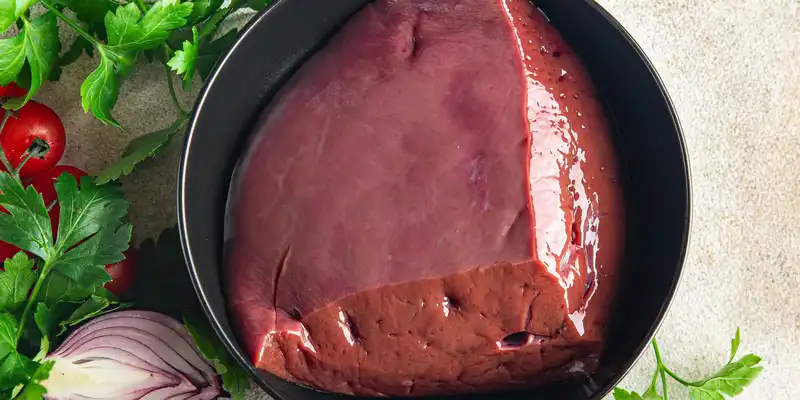 Hígado de cerdo crudo